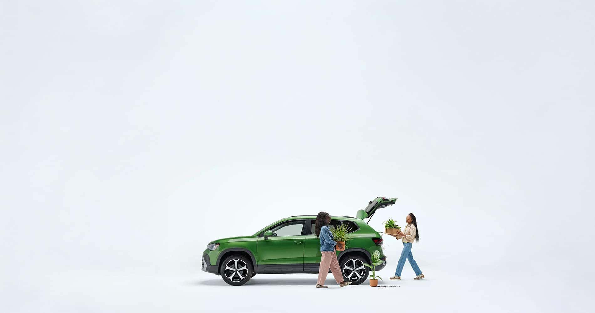 2025 Volkswagen Taos | TOWING & CARGO