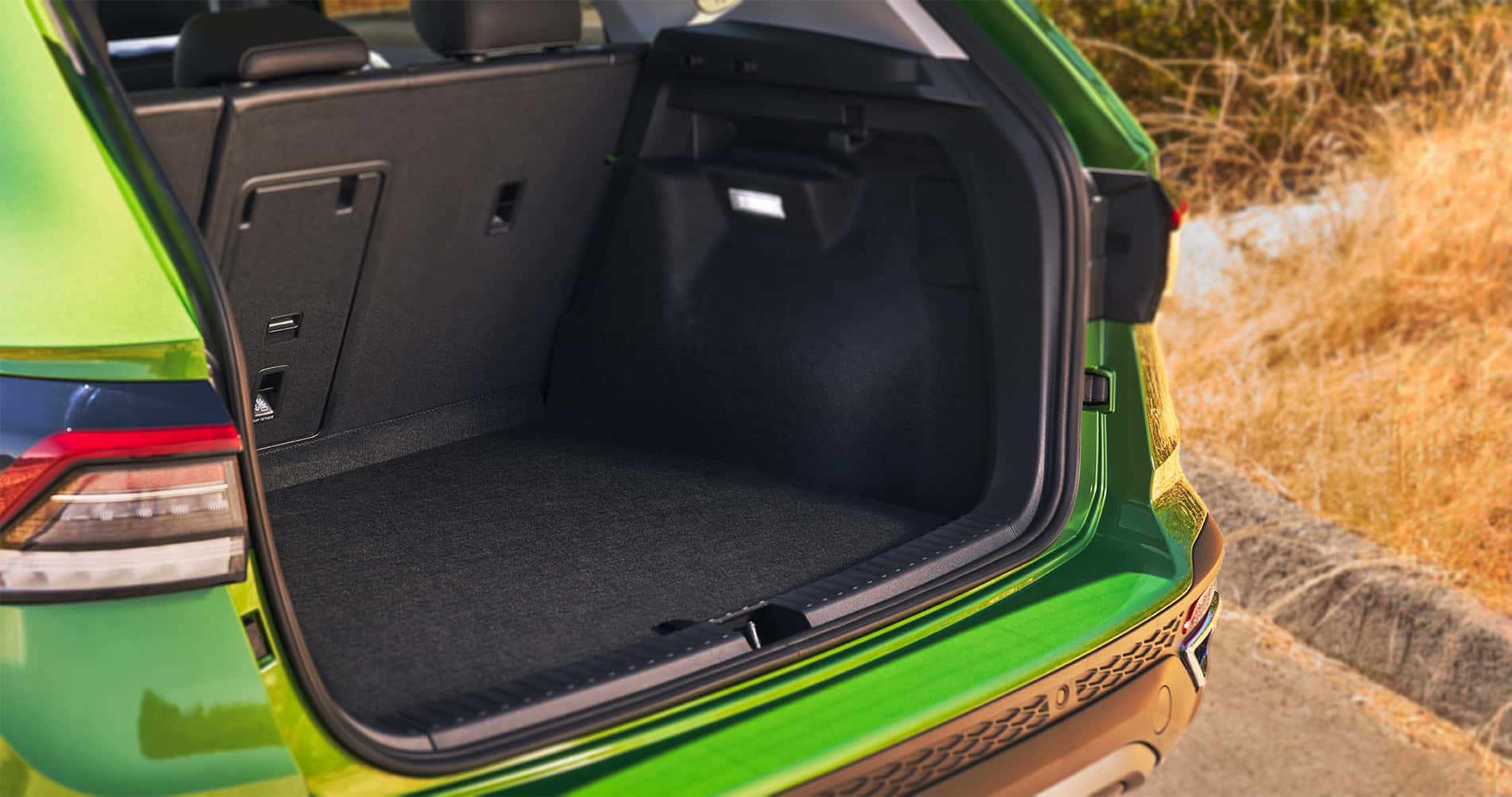 Luggage Area Kit | VOLKSWAGEN TAOS 2025 Luggage Area Kit | VOLKSWAGEN TAOS 2025