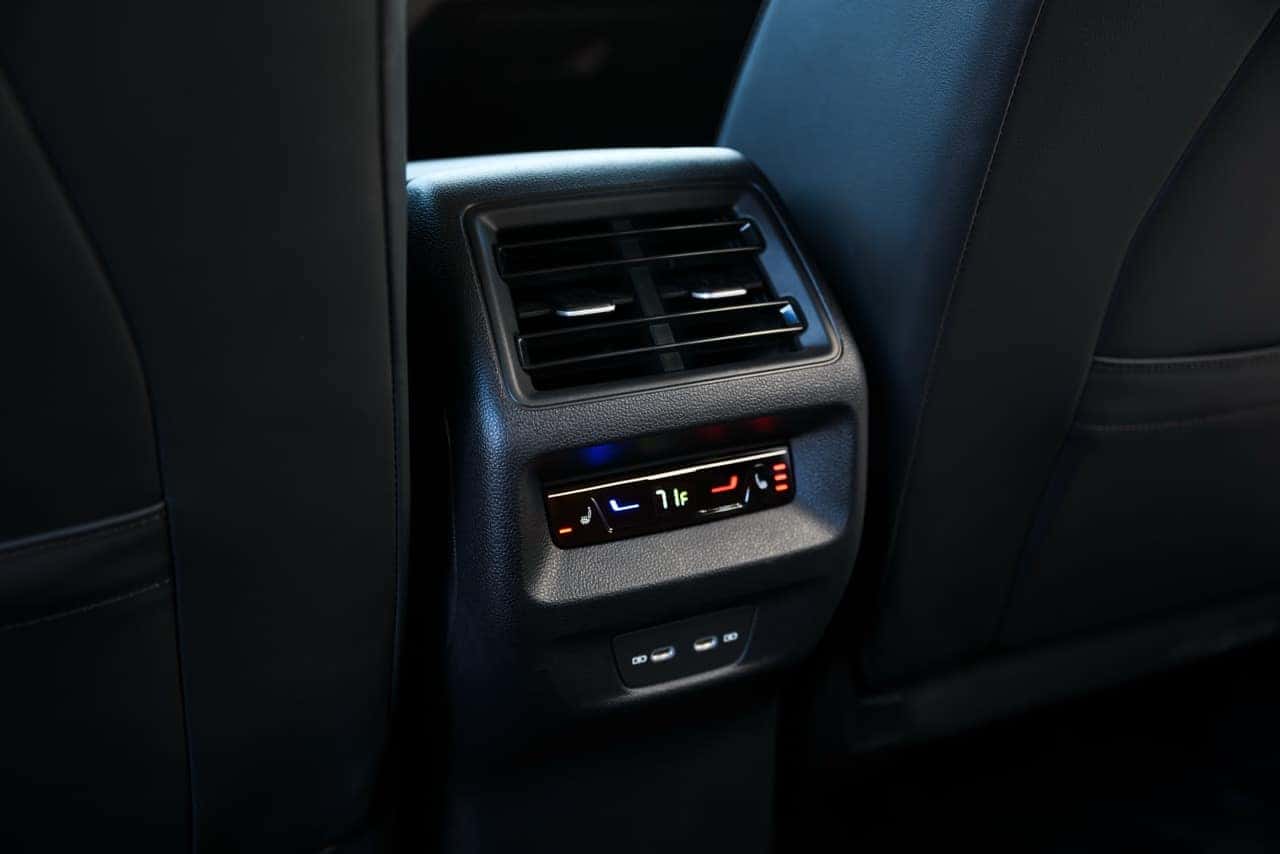 All-New 2025 Volkswagen Tiguan Specs + SEL R-Line Turbo Preview COMFORT &<br>CONVENIENCE