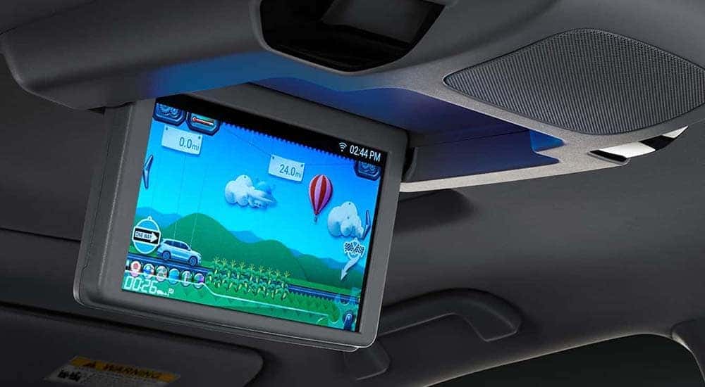 2019-pilot-int-thumb-10-rear-entertainment-system-1400-2x-1