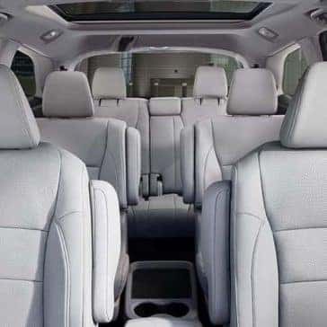 2019-pilot-int-thumb-16-seating-1400-2x-1