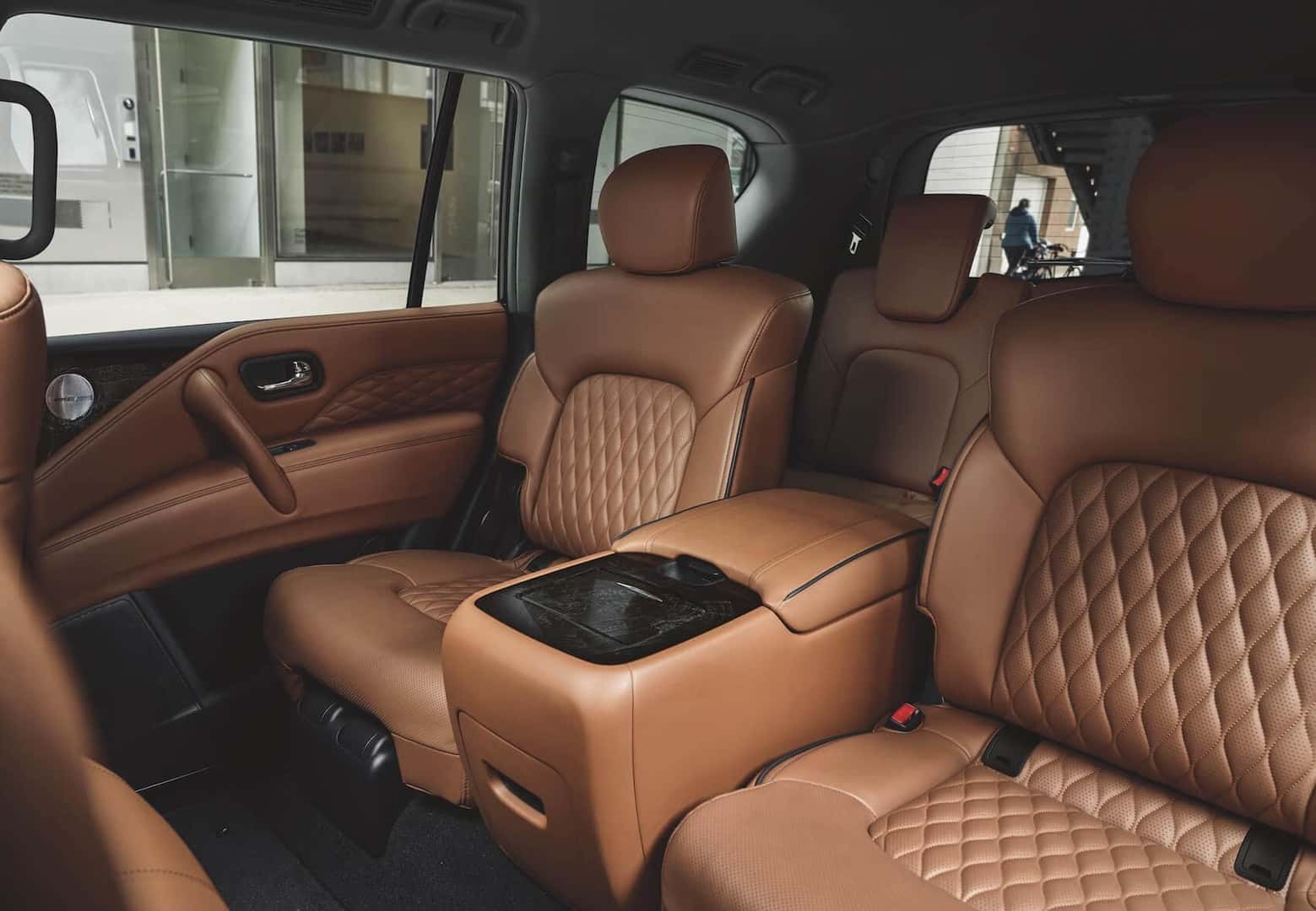  INFINITI QX80 Interior