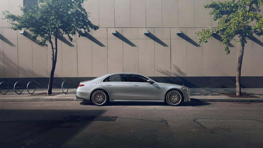 2022 Mercedes-Benz S-Class vs 2022 BMW 7 Series in LA