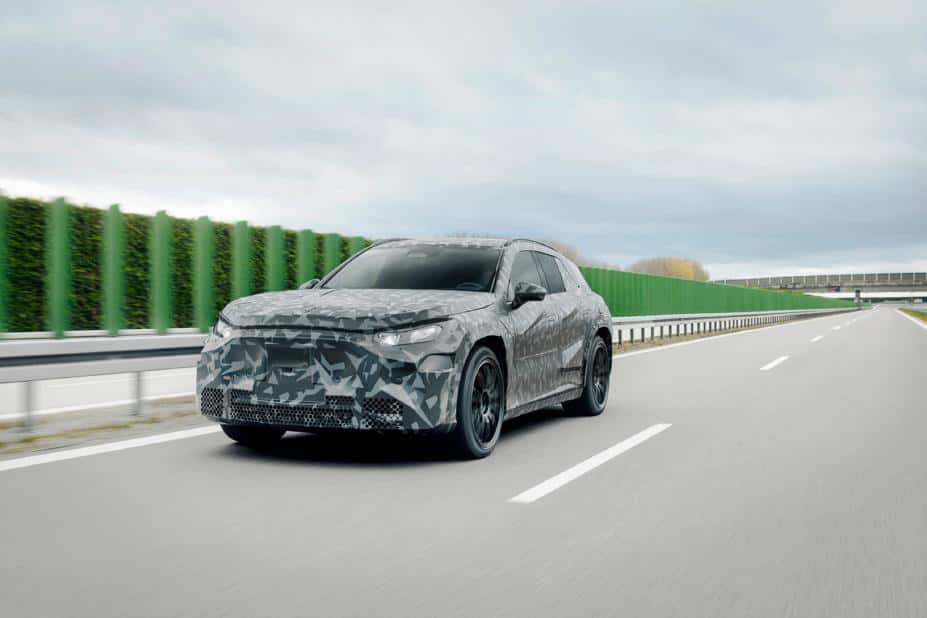 Upcoming Mercedes-AMG-SUV in test camouflage