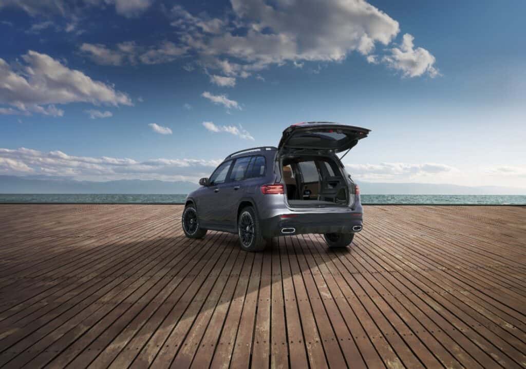 2025_Mercedes-Benz_GLB_SUV_2-1280x1280