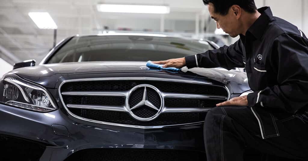 Mercedes-Benz_Service_Detailing