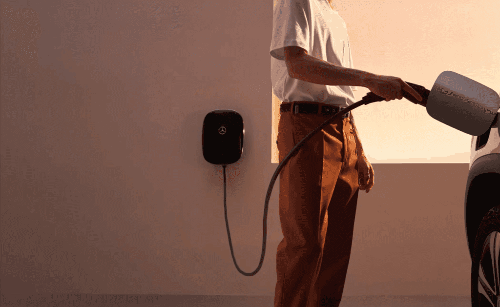 Mercedes-Benz-EV-Charging