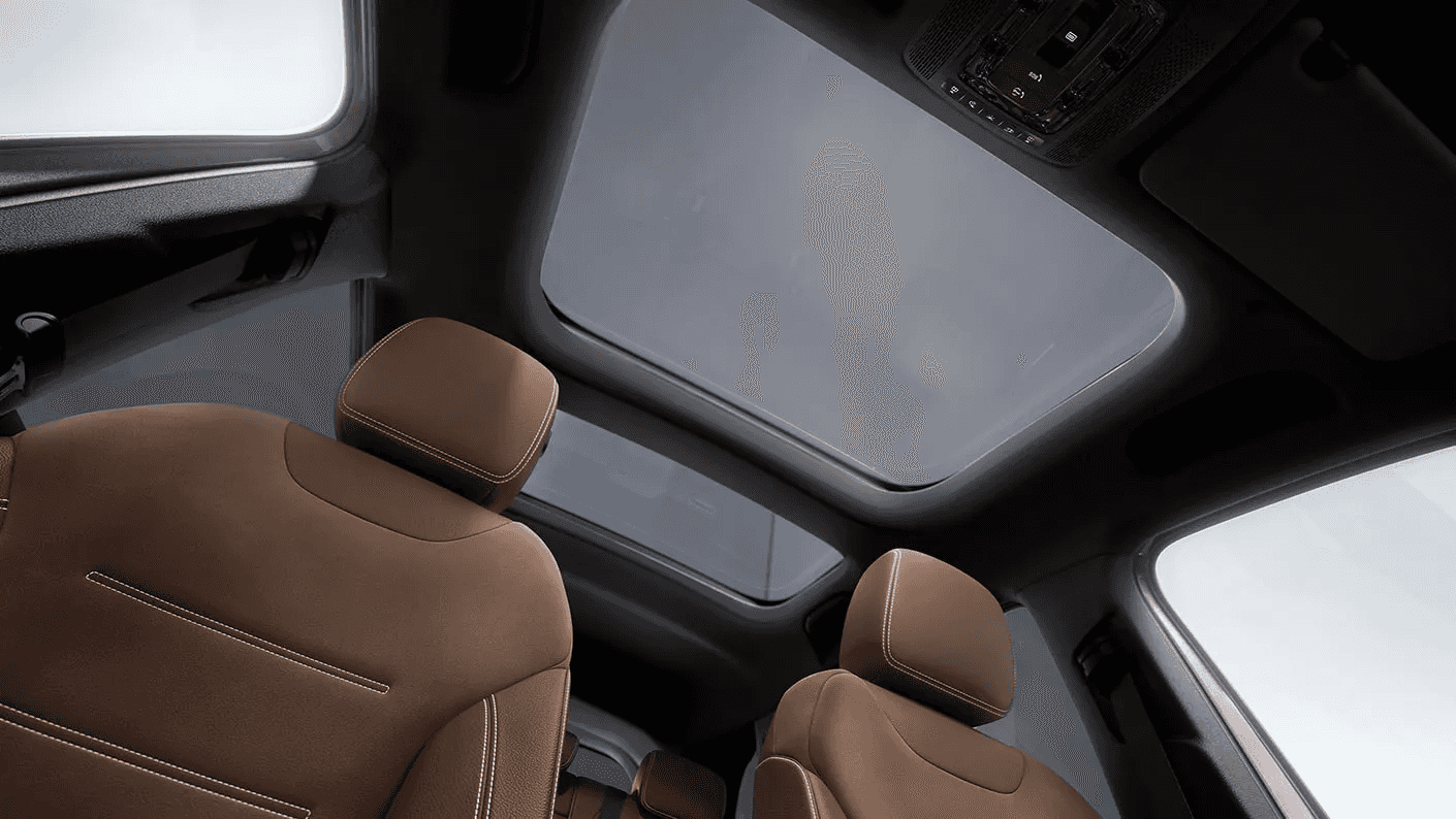 The interior of the Mercedes-Benz GLB SUV