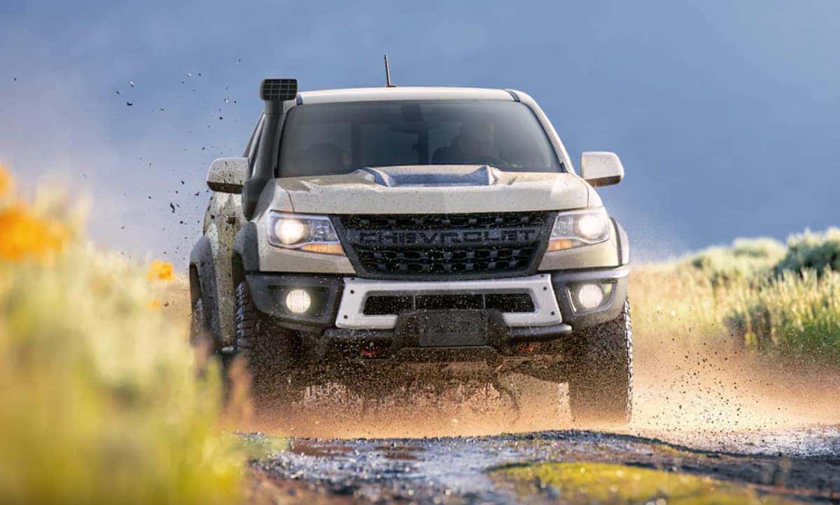How much can the 2022 Chevrolet Colorado tow?