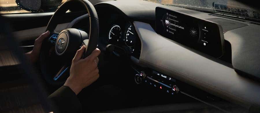 10.25-INCH SCREEN WITH MAZDA CONNECT