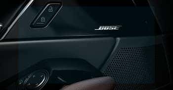 CThe available Bose 12-speaker audio system surrounds you with sound to create a truly harmonious
                drive.