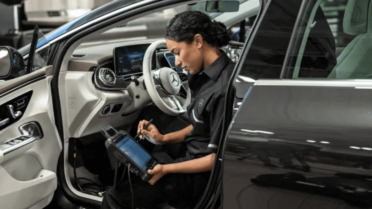 Mercedes-Benz getting a 165+ multi-point inspection at Mercedes-Benz of Cutler Bay near Pinecrest, FL