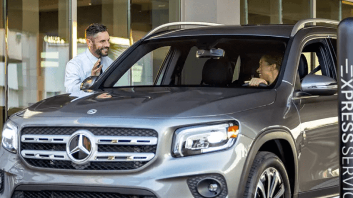 Mercedes-Benz Oil Change in the Express Lane in Cutler Bay, FL
