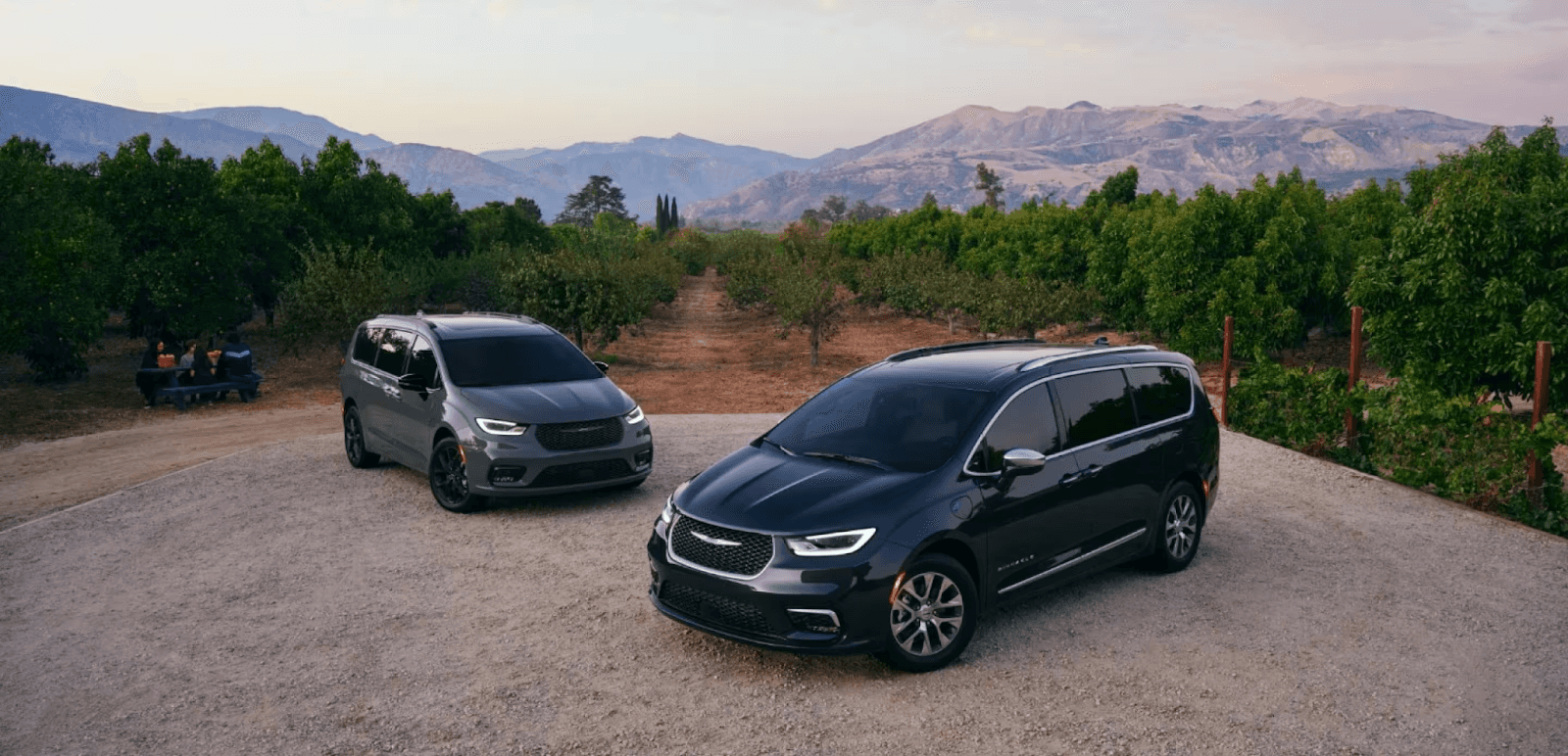 Chrysler pacifica plug in deals hybrid range