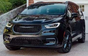 Diamond Black Crystal Pearl Chrysler Pacifica 2024