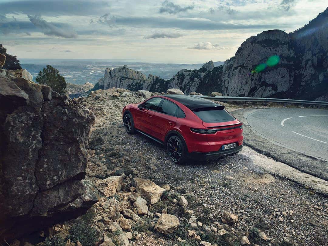 New 2022 Porsche Cayenne GTS Overview