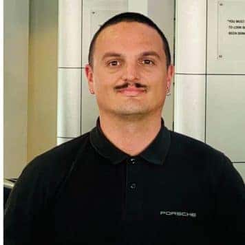 Aaron  Villa