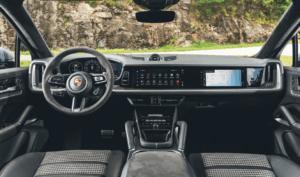 2025 Porsche Cayenne Interior
