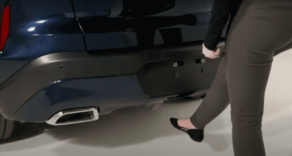INFINITI Power & Motion Activated Liftgates Ease Cargo Loading