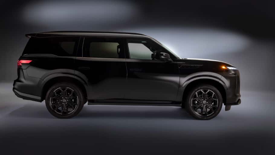 2025 INFINITI QX80 Exterior Side Shot