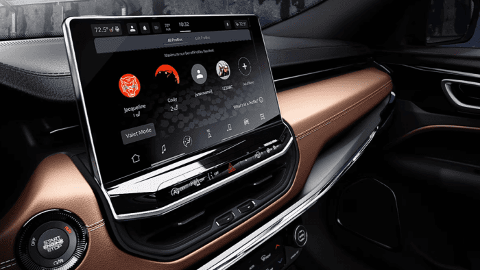 2025 Jeep Compass Interior