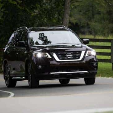2019 Nissan Pathfinder Driving