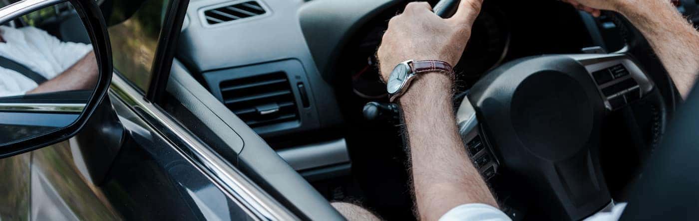 How to lock and unlock your car's steering wheel