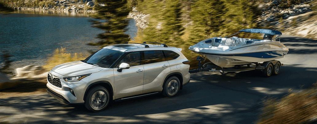 2020 Toyota Highlander Towing Capacity | Payload, Cargo Space | Trailiering