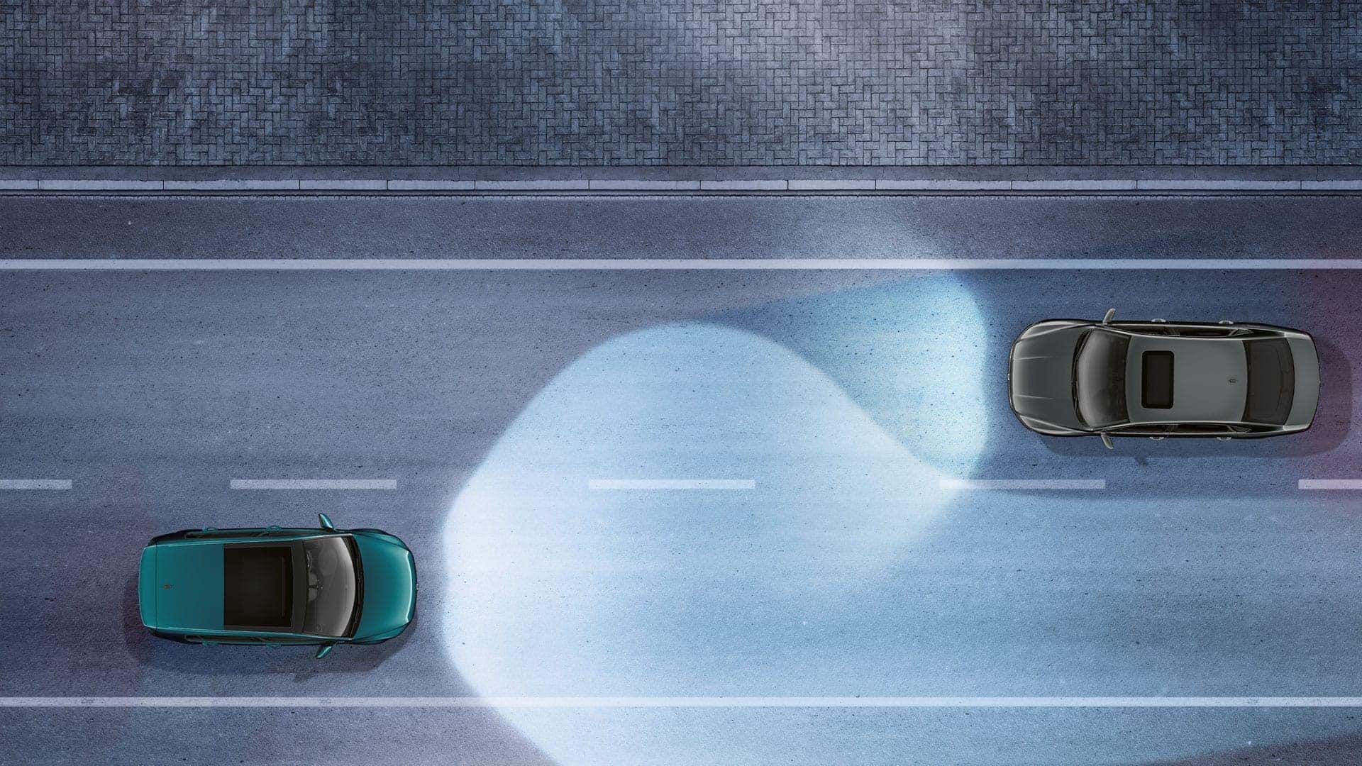 Infographic showing the 2019 VW Golf light assist feature.