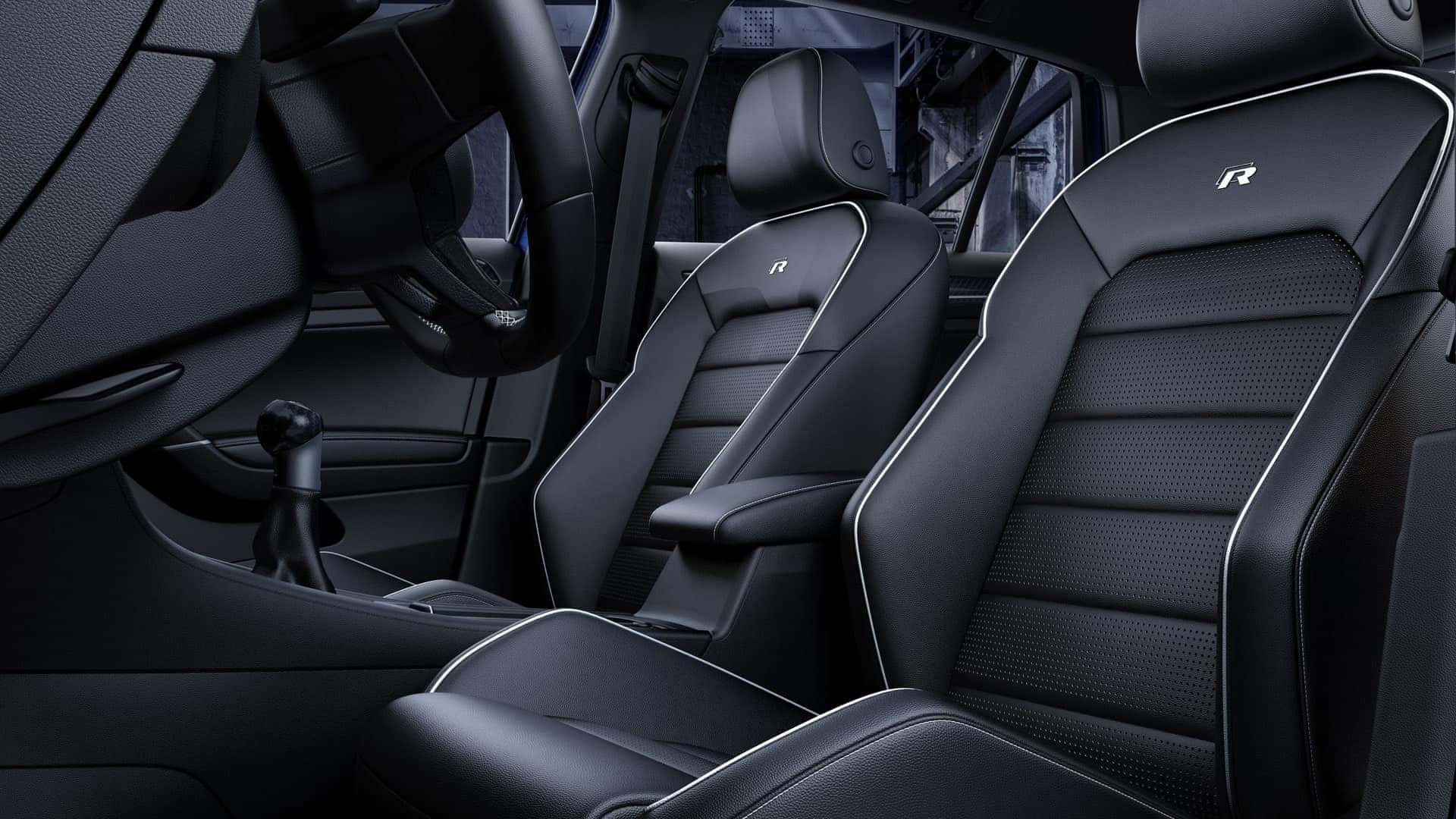 2019 VW Golf R bucket seats